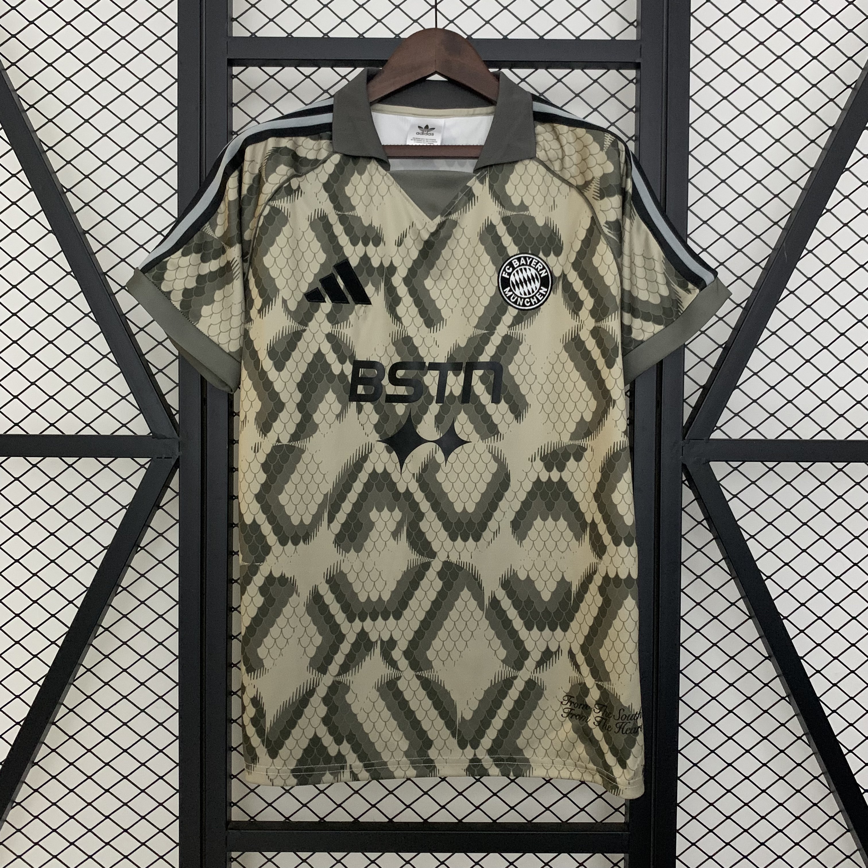 Camiseta Bayern de Münich 25/26